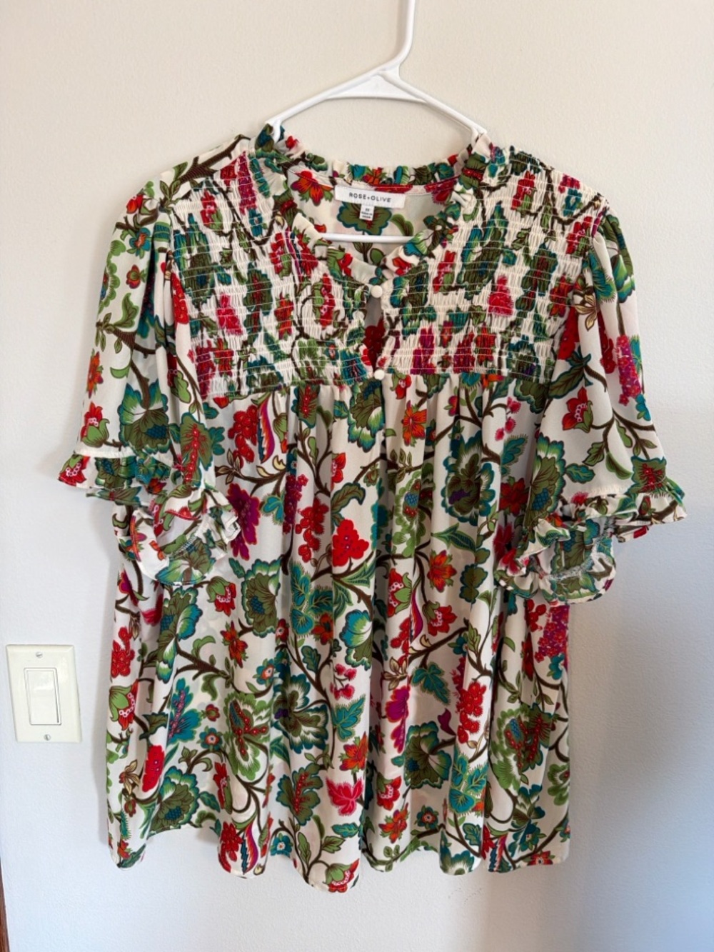 Rose & Olive Cream Floral Smocked Ruffle Short Sleeve Blouse